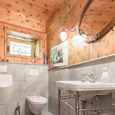 4br Chalet In Viehofen Zell am See