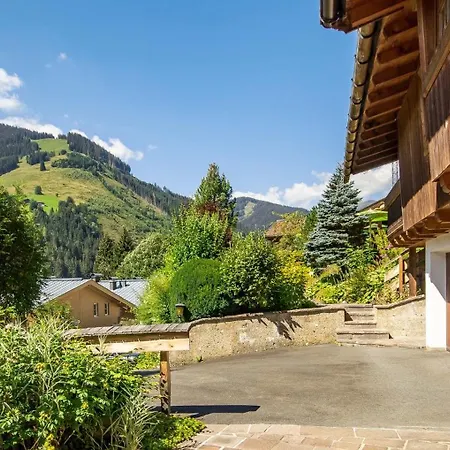 Вилла 4br Chalet In Viehofen *