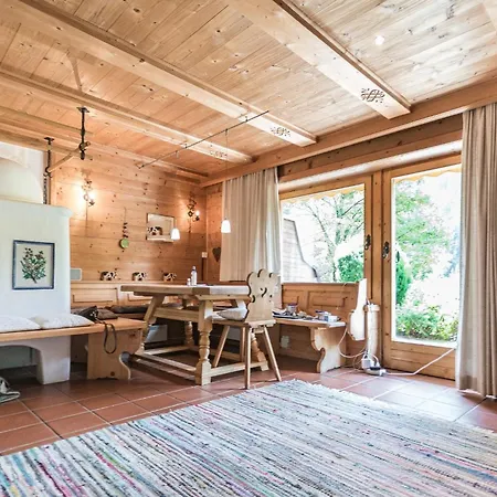 4br Chalet In Viehofen *