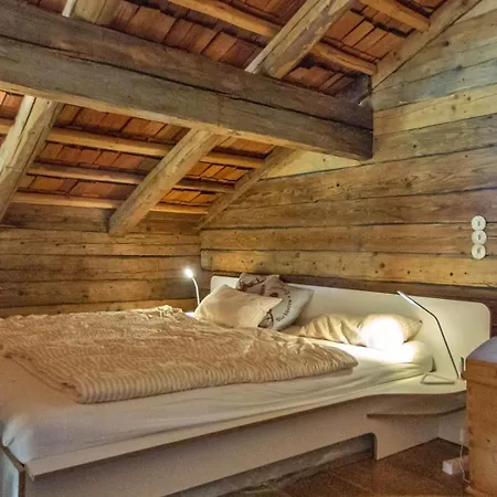 4br Chalet In Viehofen